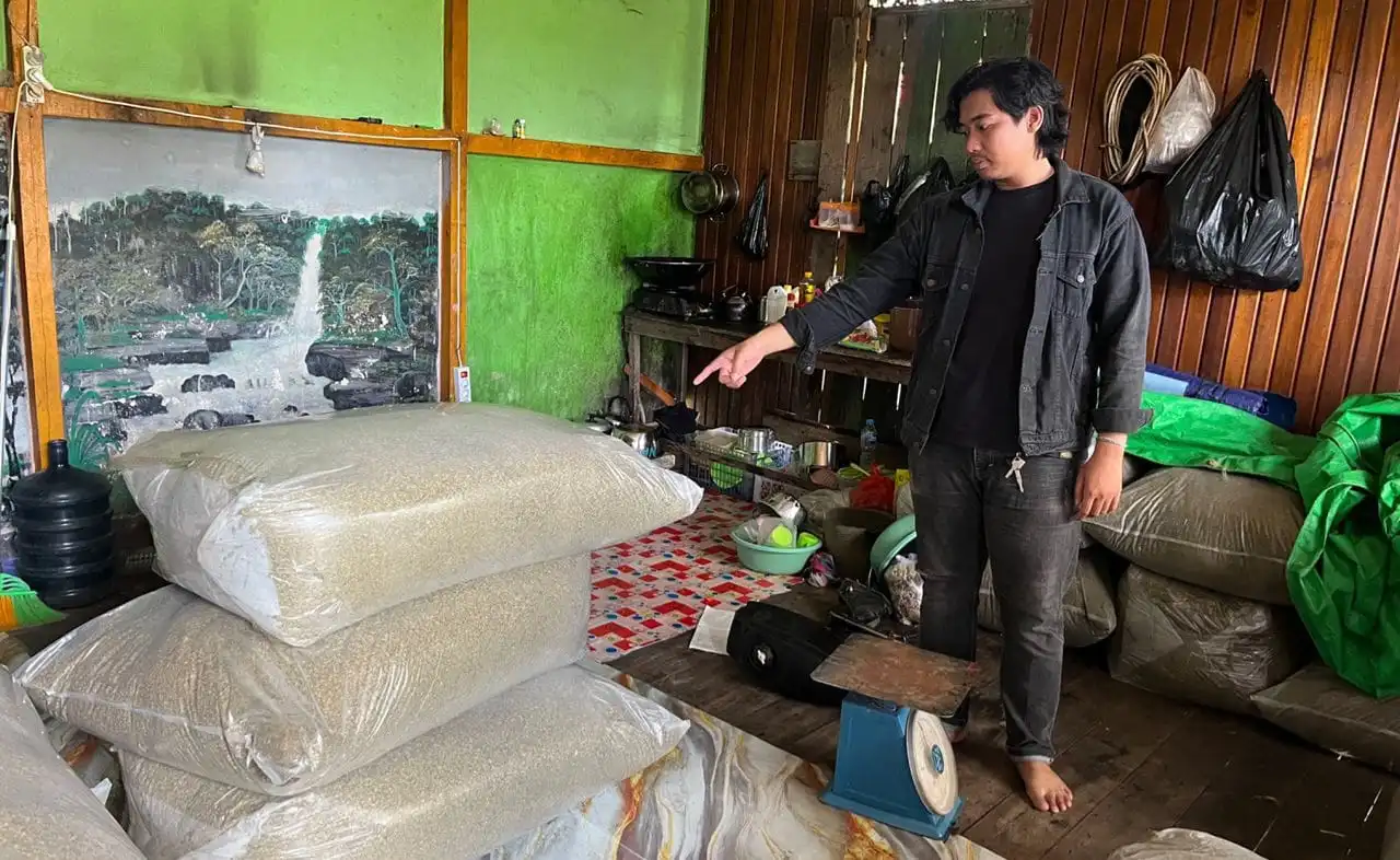 pencurian kratom di gudang Kapuas Hulu oleh mantan karyawan dengan jumlah hampir 1 ton.