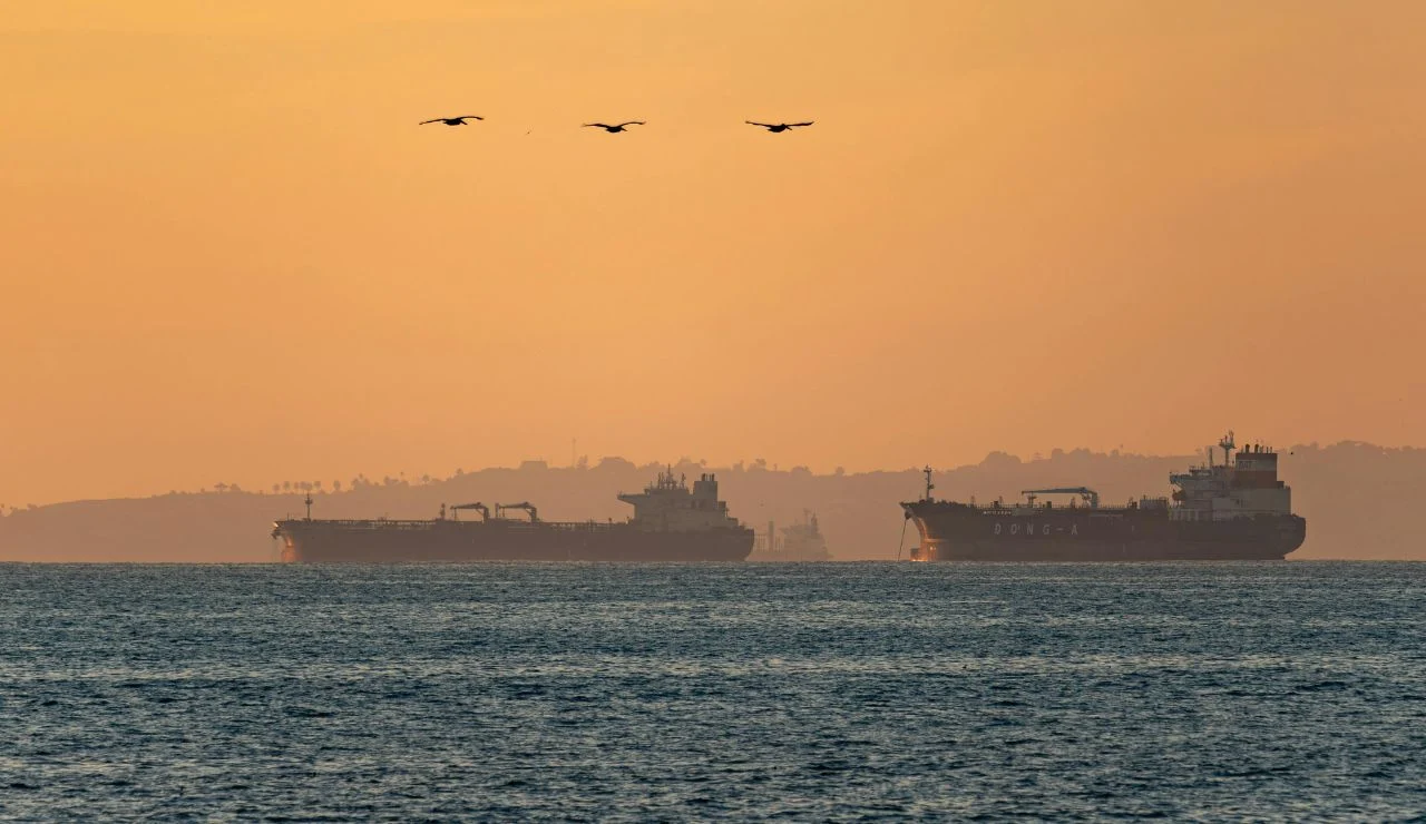 kapal tanker di selat hormuz saat konflik meningkat