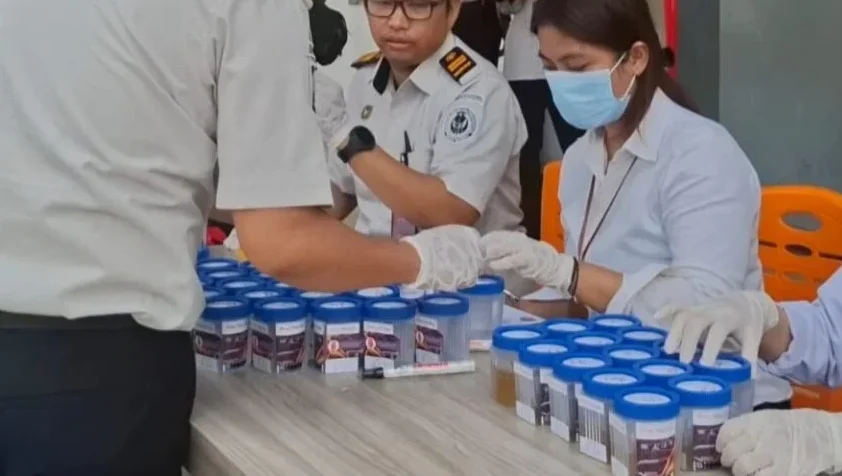 Tes urine pegawai Lapas Sintang untuk deteksi dini narkoba