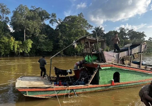 tambang emas ilegal yang diamankan polisi dalam kasus PETI di Kecamatan Sandai