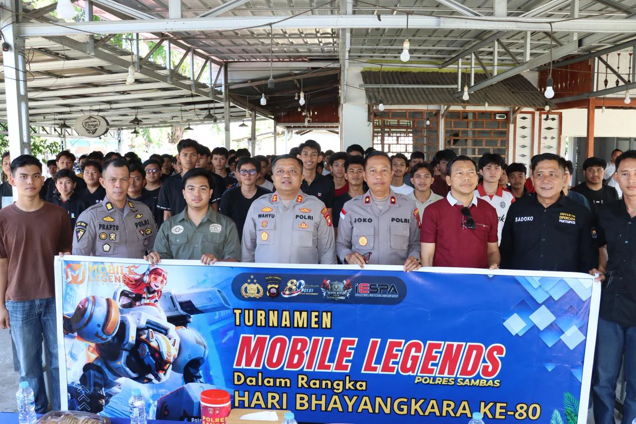 Peserta turnamen Mobile Legends Kapolri Cup 2026 tingkat Polres Sambas berlaga dalam kompetisi e-sports.
