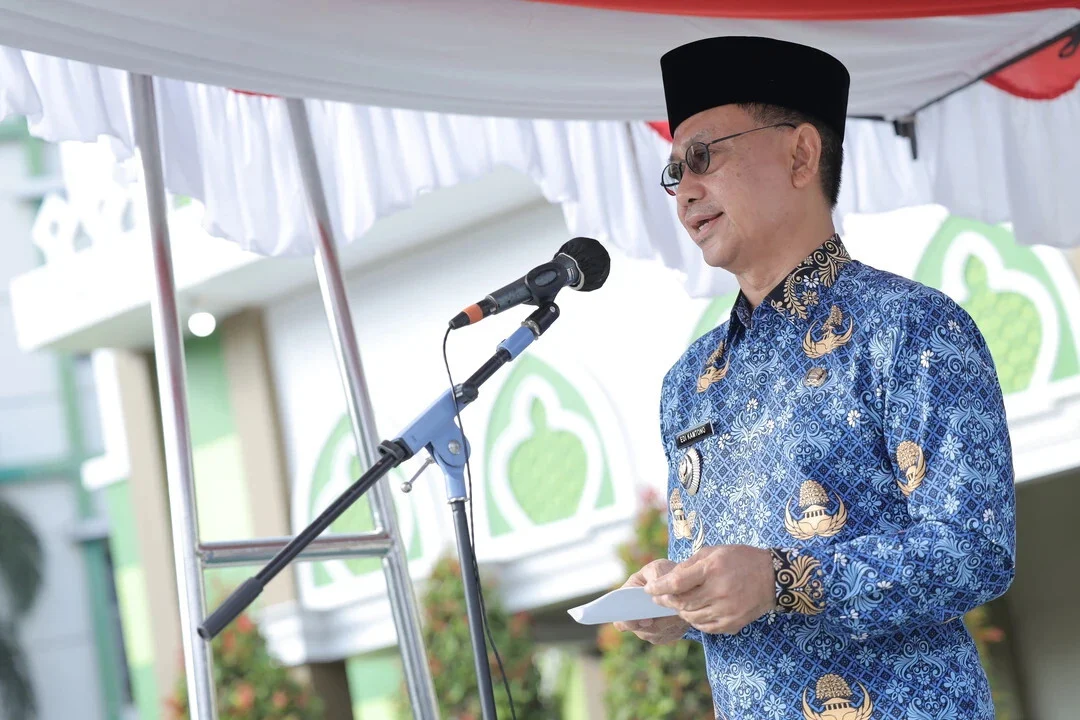 walikota pontianak memberikan pengarahan kepada asn