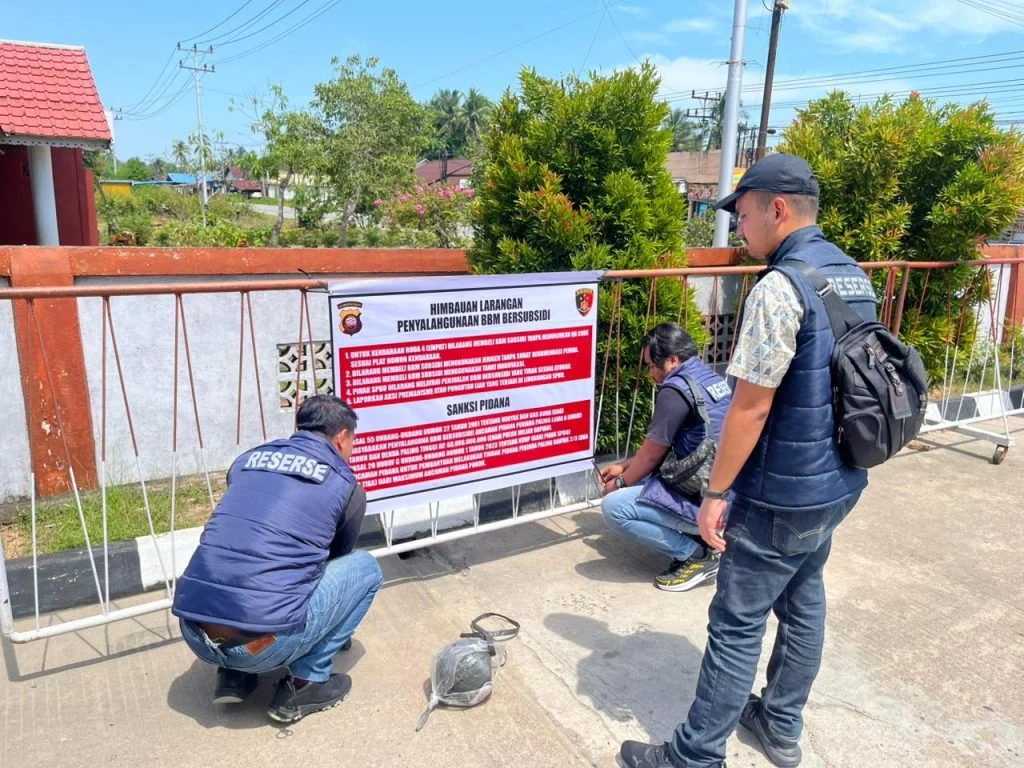 Penertiban praktik premanisme dan pungutan liar di area SPBU terkait antrean solar subsidi polres mempawah